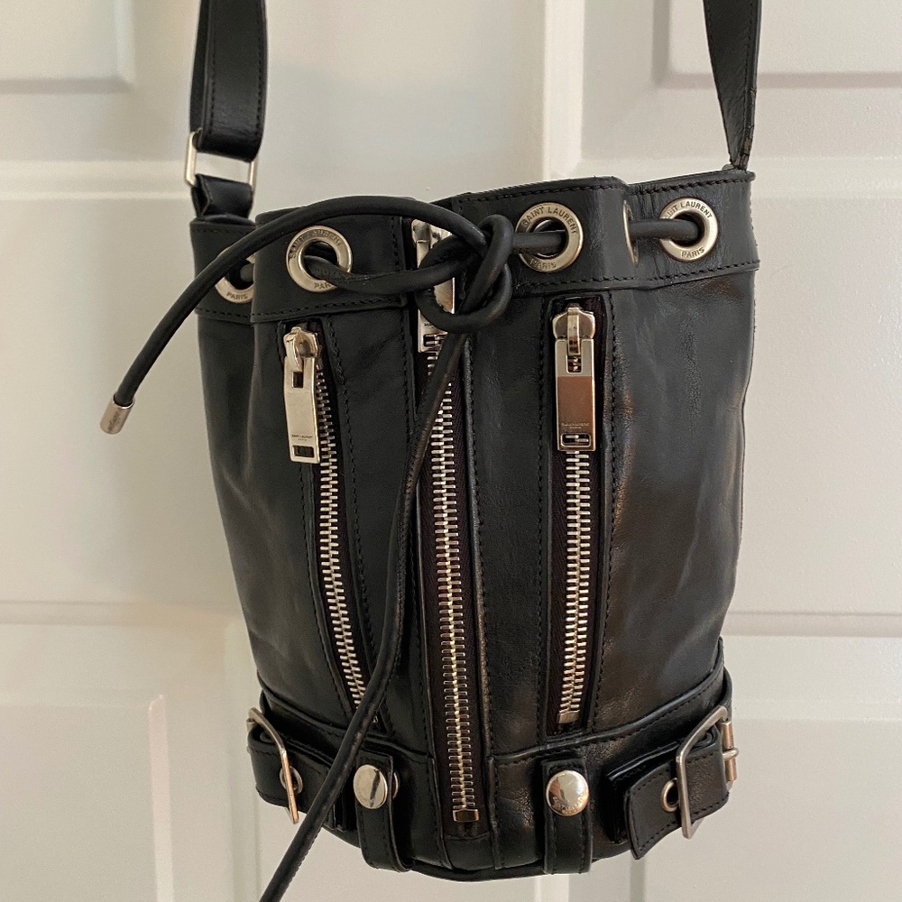 Saint Laurent Black/Silvertone Leather Medium Rider Zipper Bucket Bag